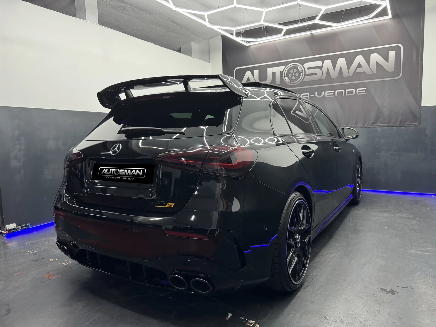 MERCEDES-BENZ Clase A AMG A 35 4MATIC 2019 Gasolina Negro - Detalle